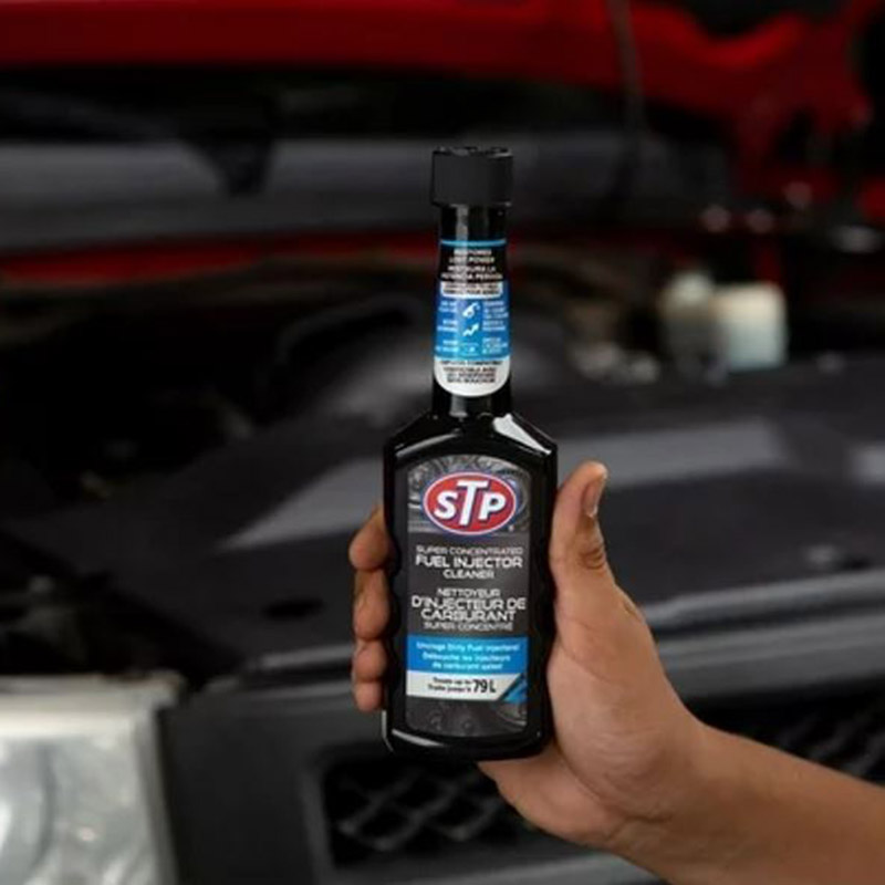 Hoạt chất làm sạch kim phun cho động cơ xăng Fuel Injector Cleaner 155ml của STP Mỹ: Tối ưu hóa hiệu suất và tiết kiệm nhiên liệu cho xe ô tô của bạn