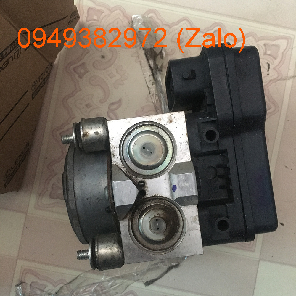 Bơm ABS xe Fortuner cũ, mã phụ tùng 44510-71010