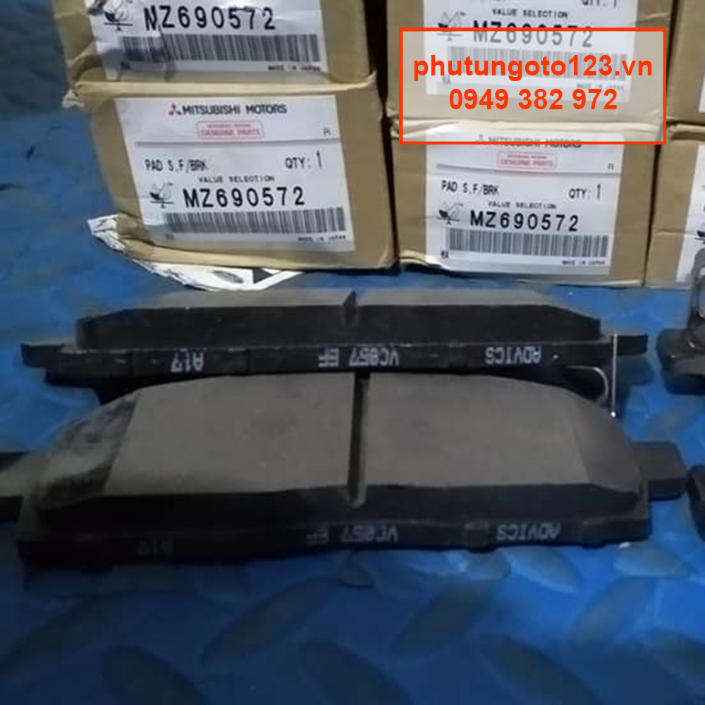 Má phanh trước, bố trước Mitsubishi Pajero Sport 2008, 2009, 2010, 2011 MZ690572, 4605A284 chính hãng giá tốt